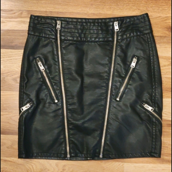 Express Dresses & Skirts - ✨🖤 Express High Waisted Black Leather Mini Skirt